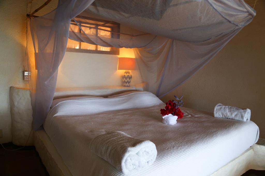 Hotel Bahia De La Luna Arroyo Cruz Extérieur photo
