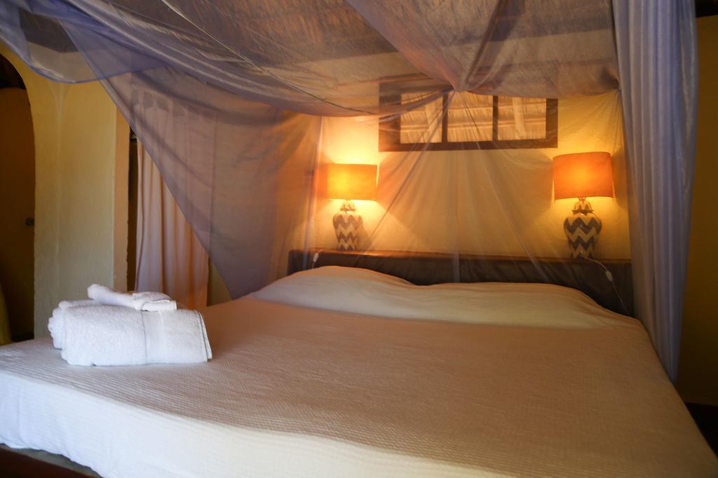Hotel Bahia De La Luna Arroyo Cruz Extérieur photo